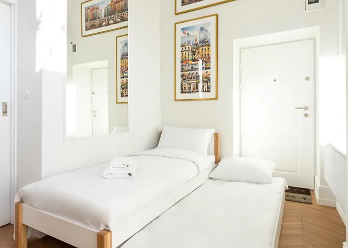 Wilcza Abdank Center By Bookinghost