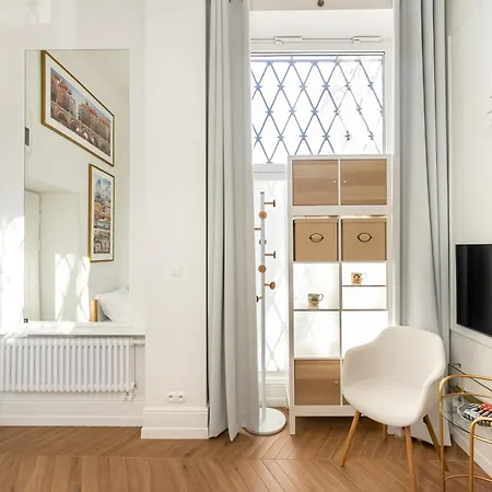 Wilcza Abdank Center By Bookinghost